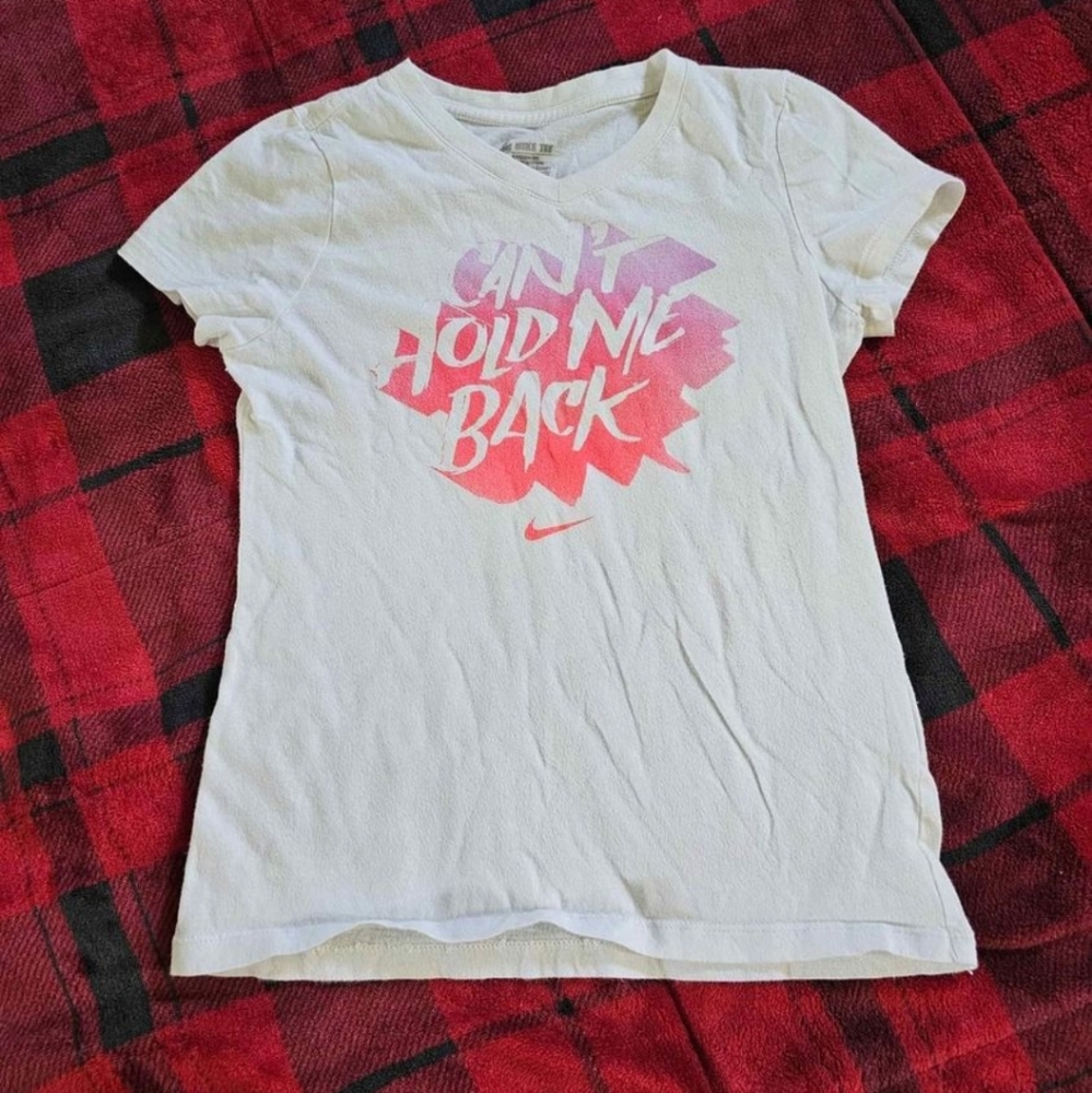 #830- girls nike shirt small